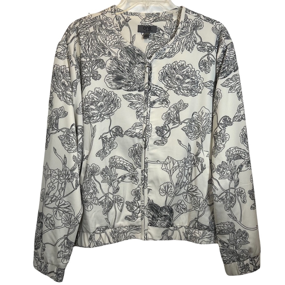 One by Chapter One Womens Jacket Sportswear Zip Up Large Cream Black Floral